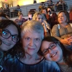 Meet your Posher, Lee